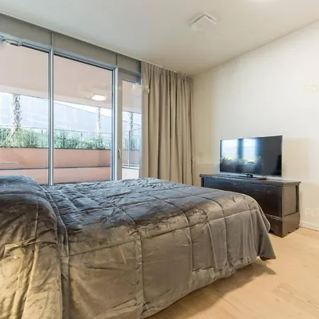 Downtown East Water Front Gênes