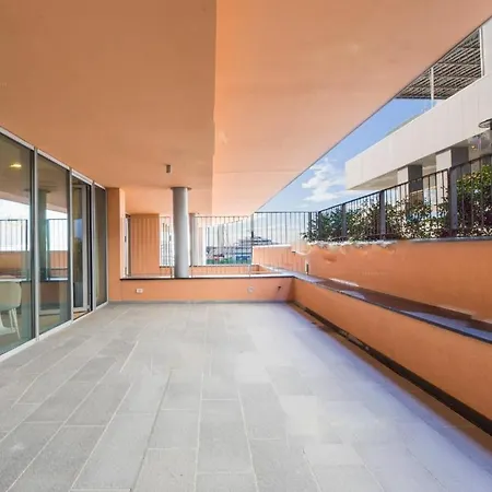 Downtown East Water Front Appartement Genua