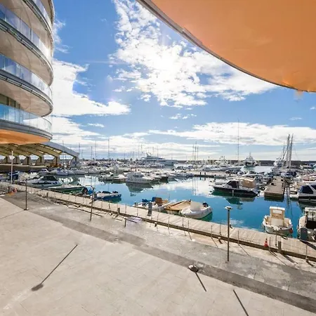 Downtown East Water Front * Genua