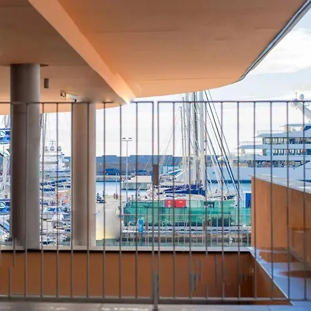 Downtown East Water Front Apartment