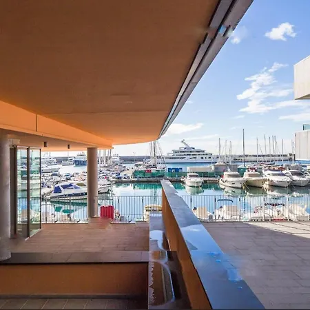 Appartement Downtown East Water Front