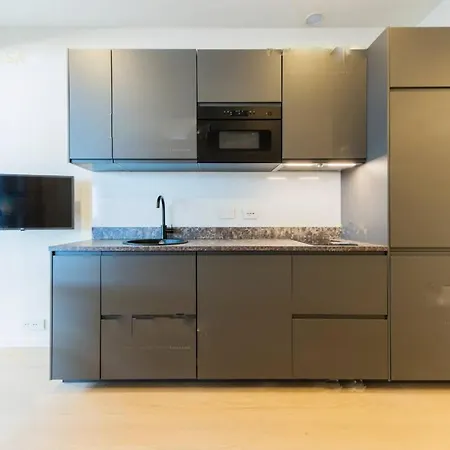 Downtown East Water Front * 热那亚