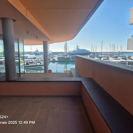 Downtown East Water Front Apartment Genoa