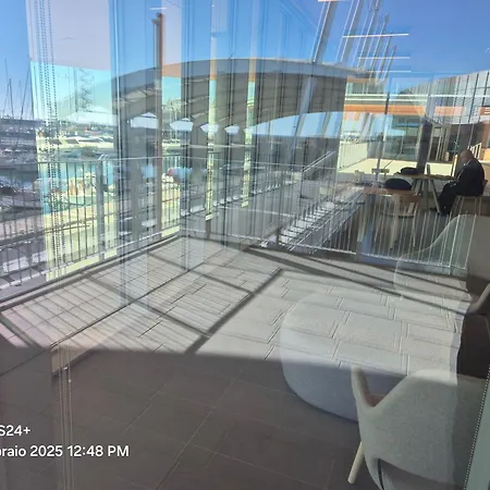 Apartment Downtown East Water Front Genoa