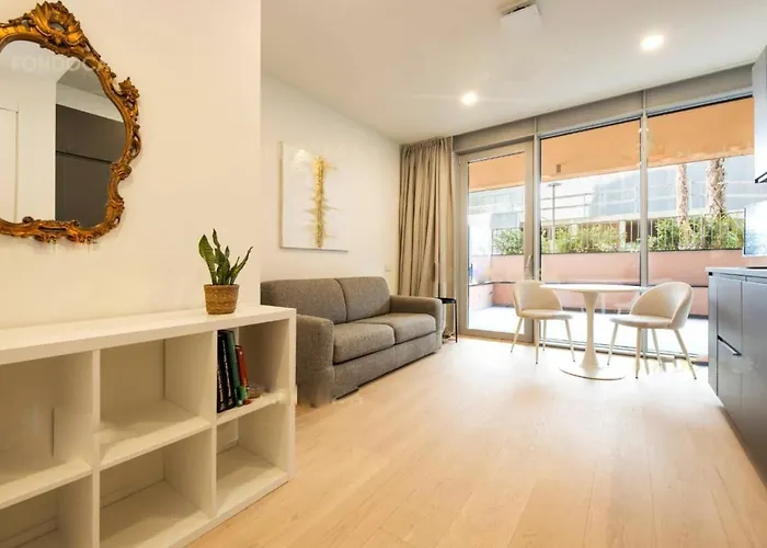 Downtown East Water Front Apartament *