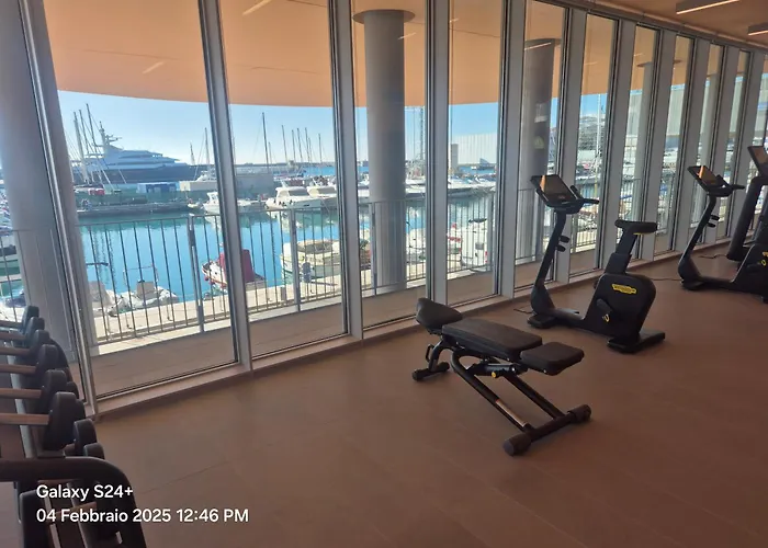 Downtown East Water Front * Genua